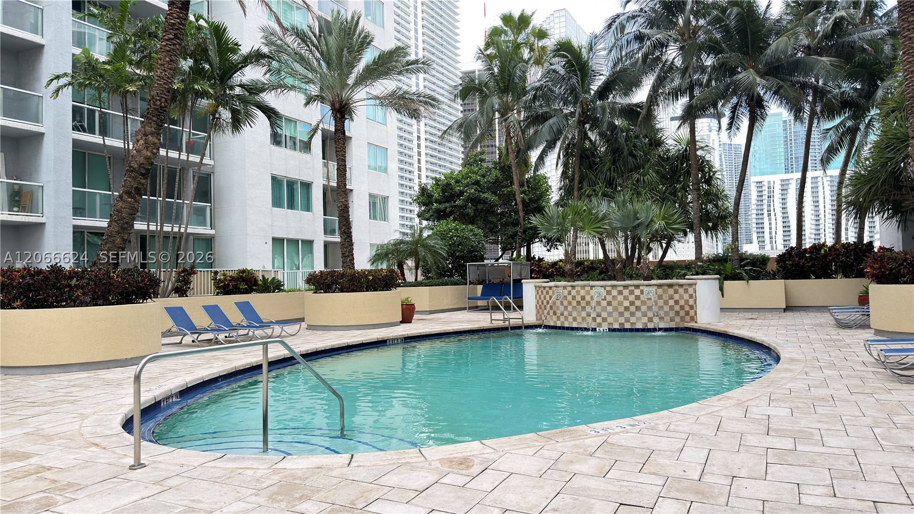 244 Biscayne Blvd #808, Miami FL 33132