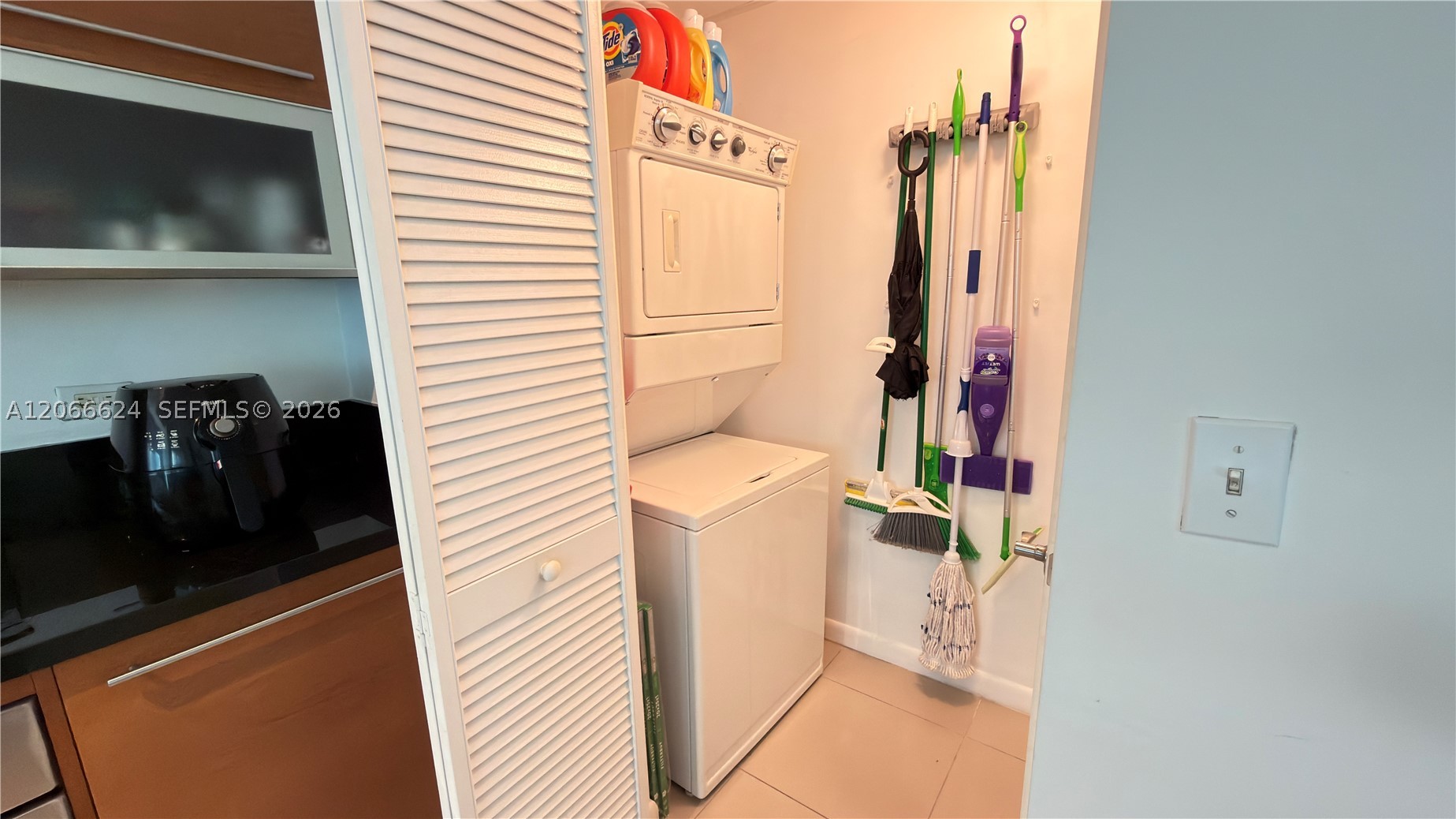 244 Biscayne Blvd #808, Miami FL 33132