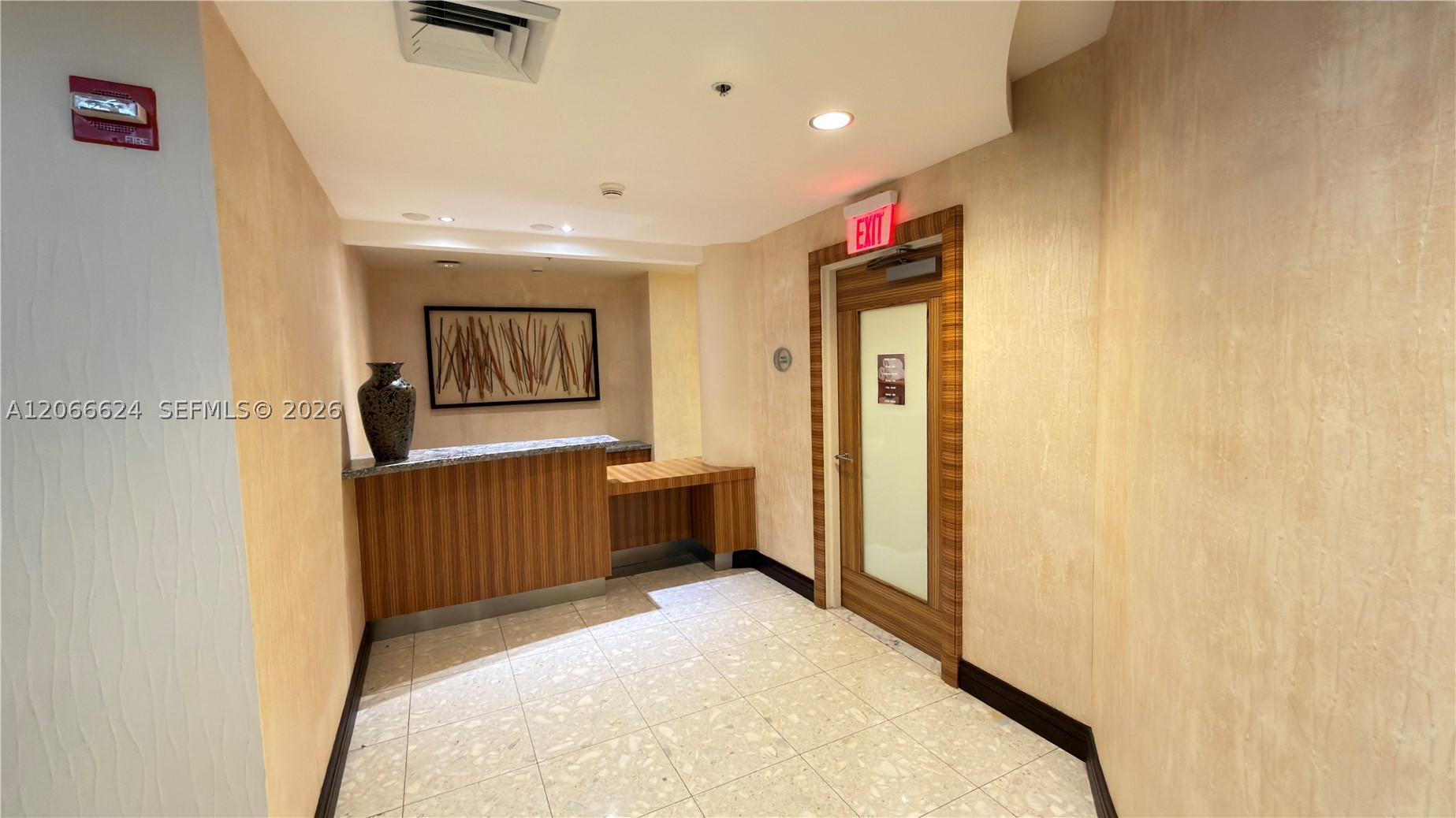 244 Biscayne Blvd #808, Miami FL 33132