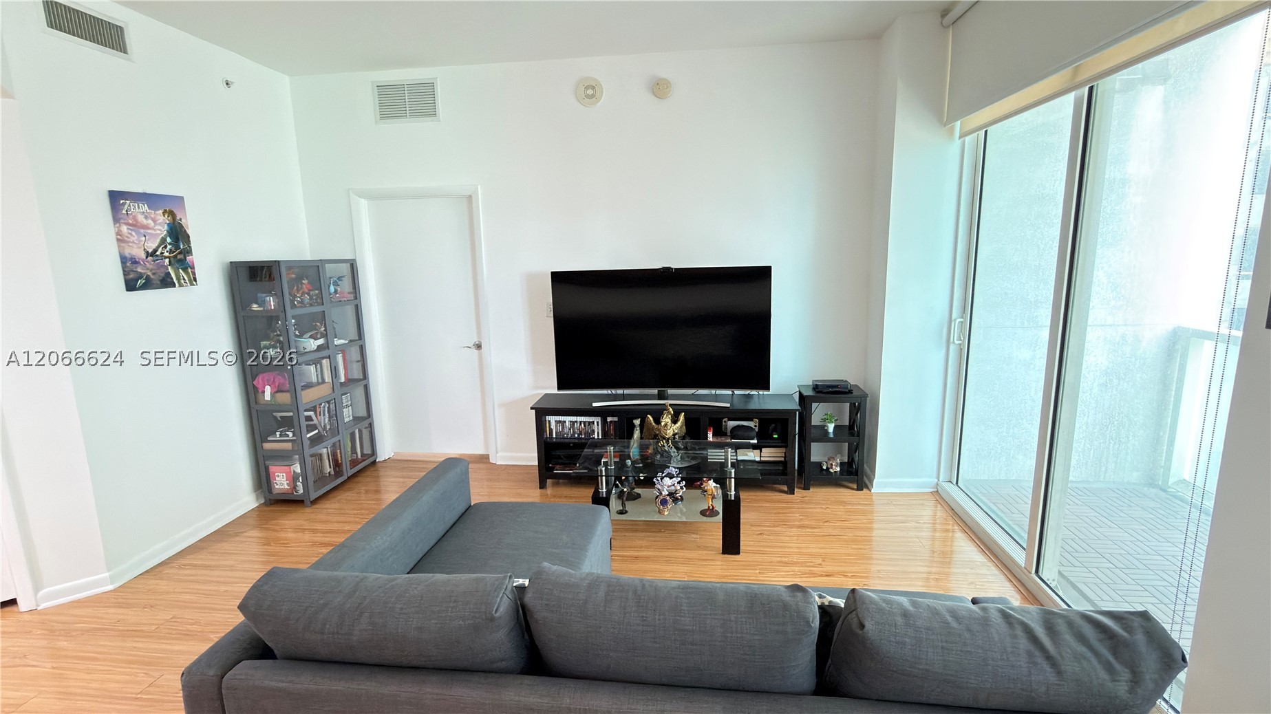 244 Biscayne Blvd #808, Miami FL 33132