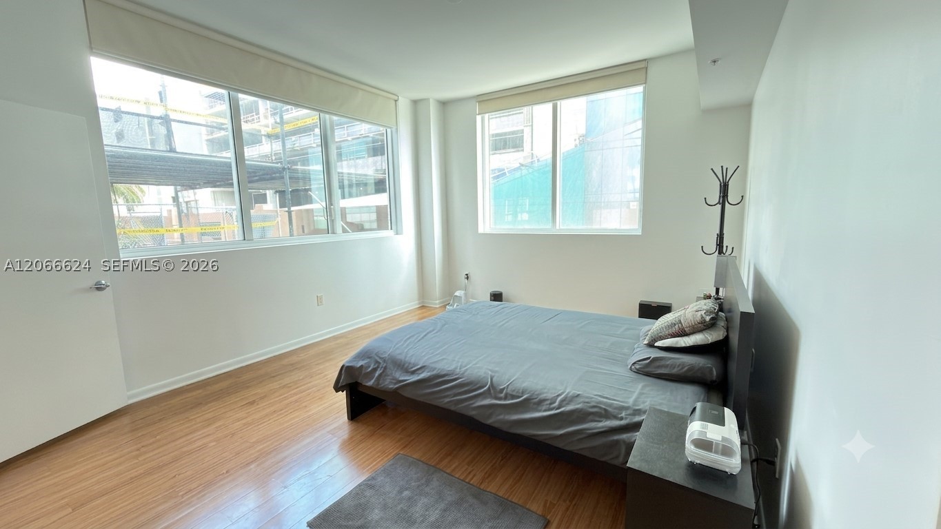 244 Biscayne Blvd #808, Miami FL 33132