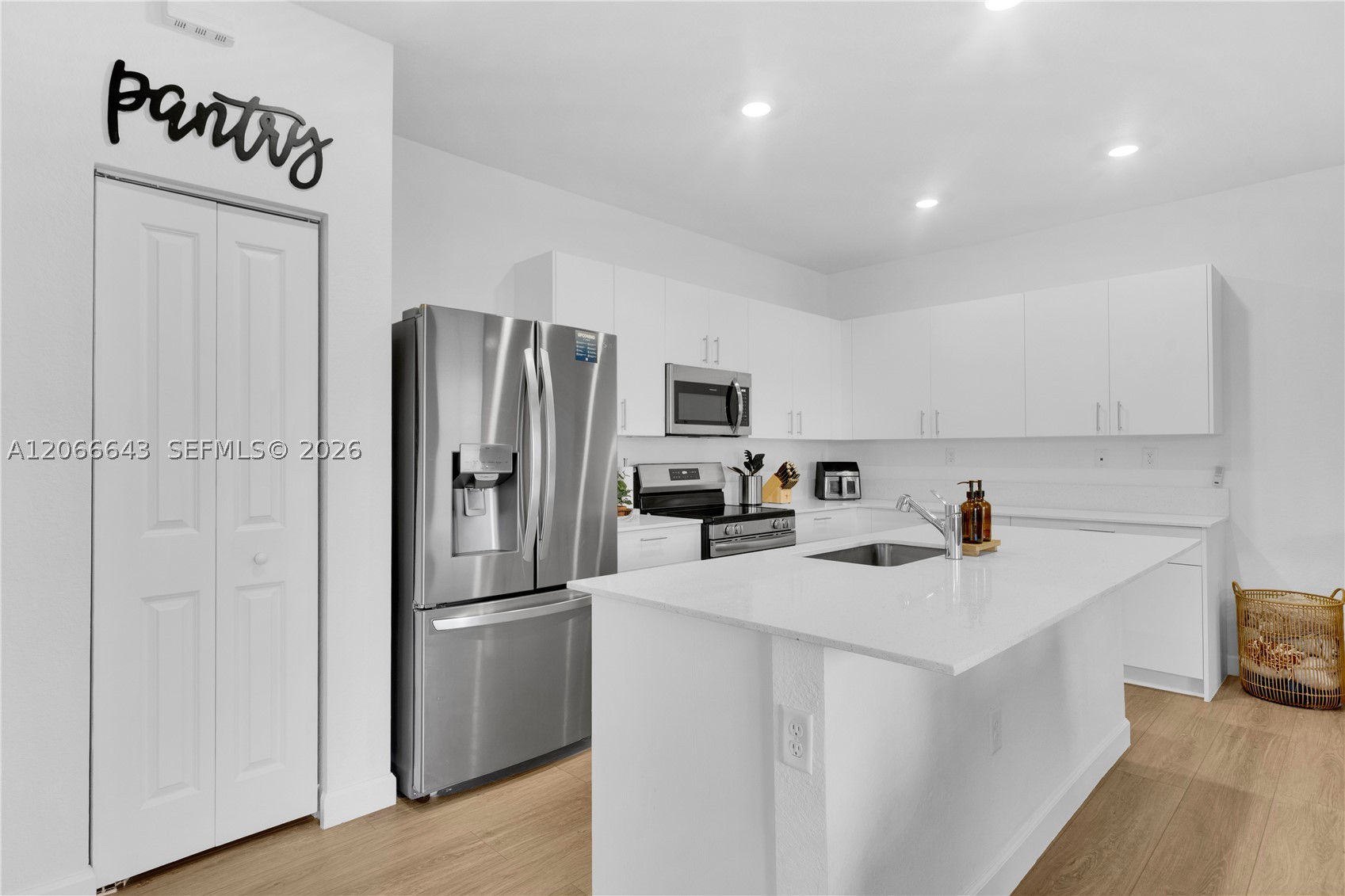 2444 SE 24th Ave, Homestead FL 33035