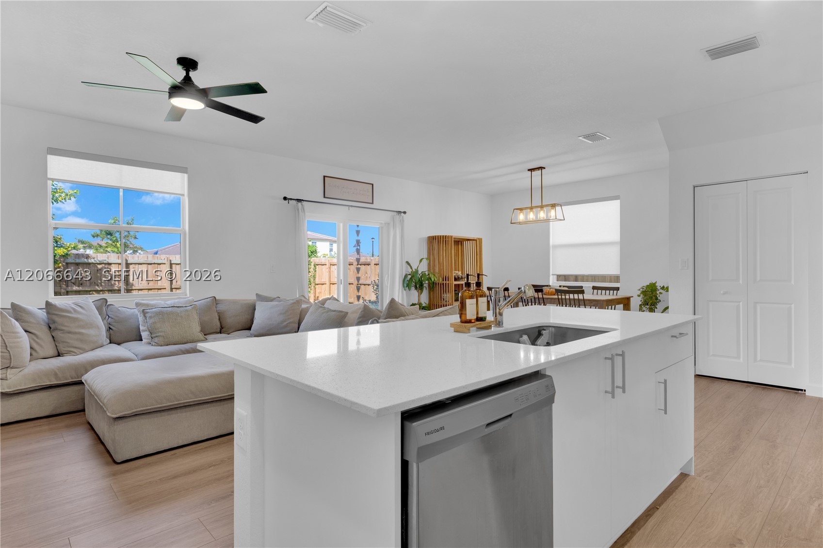2444 SE 24th Ave, Homestead FL 33035