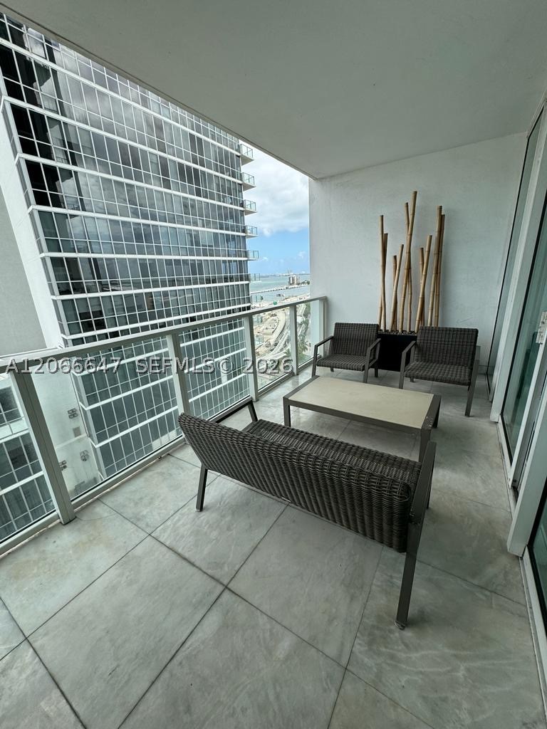 1040 Biscayne Blvd #1505, Miami FL 33132