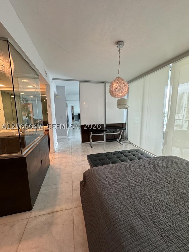 1040 Biscayne Blvd #1505, Miami FL 33132