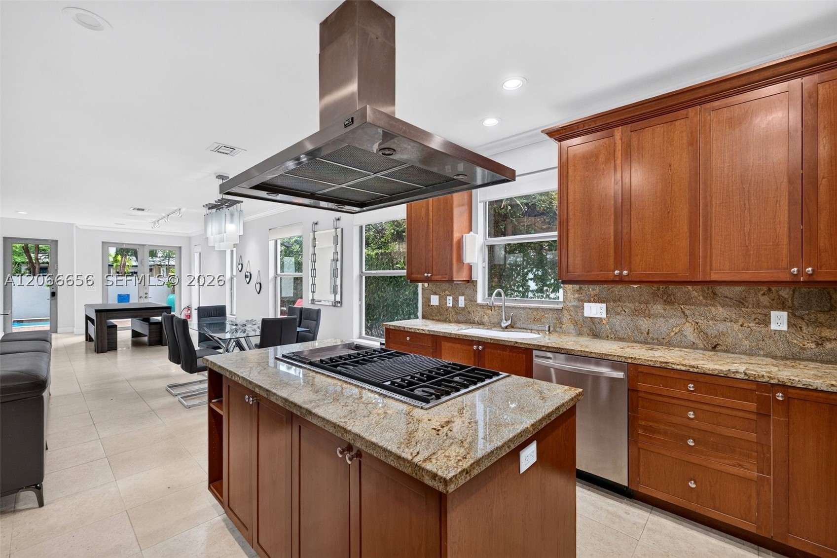 125 NE 16th Ter #0, Fort Lauderdale FL 33301
