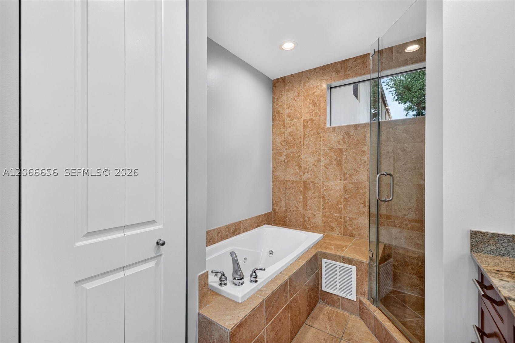 125 NE 16th Ter #0, Fort Lauderdale FL 33301