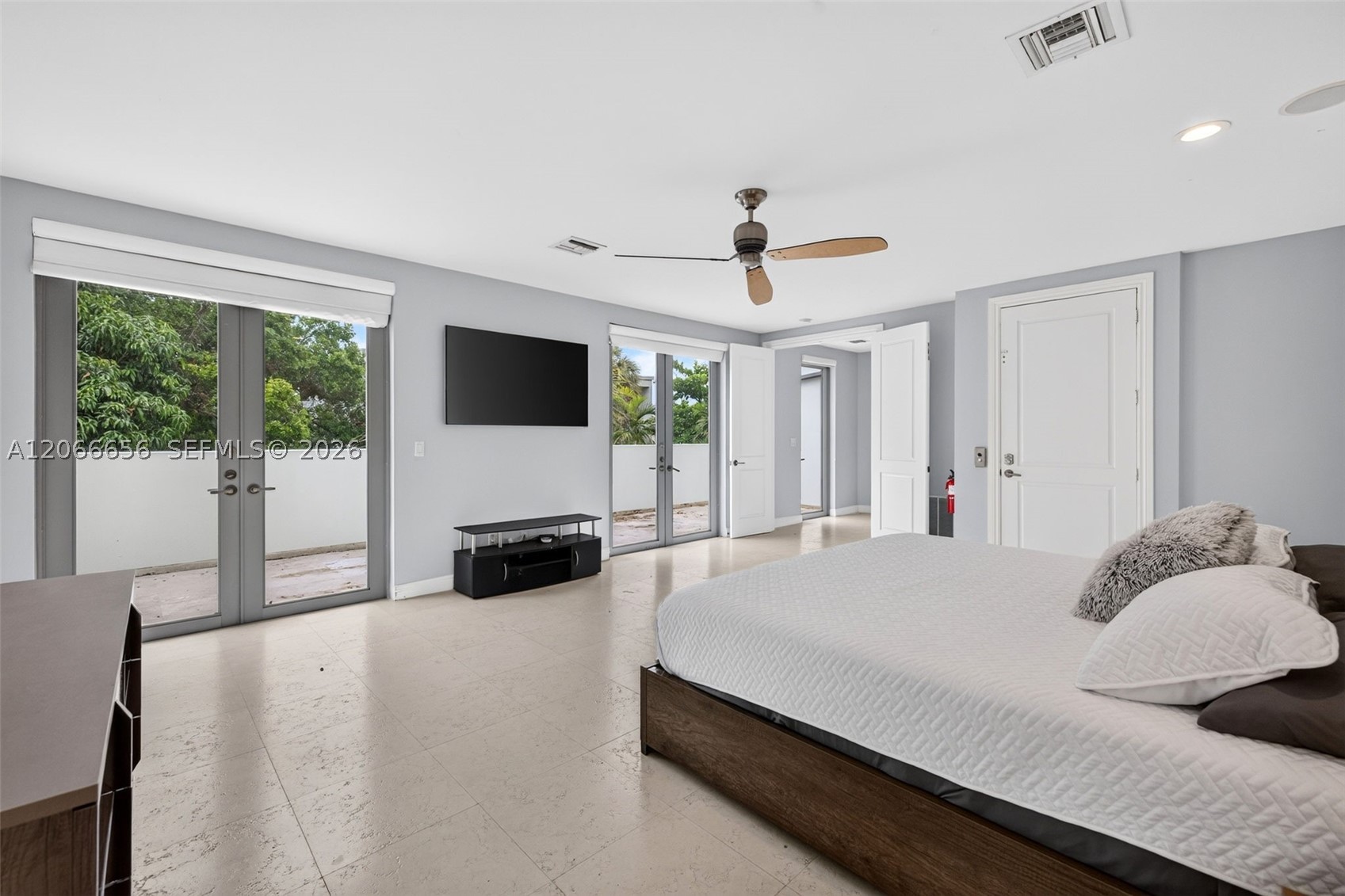 125 NE 16th Ter #0, Fort Lauderdale FL 33301