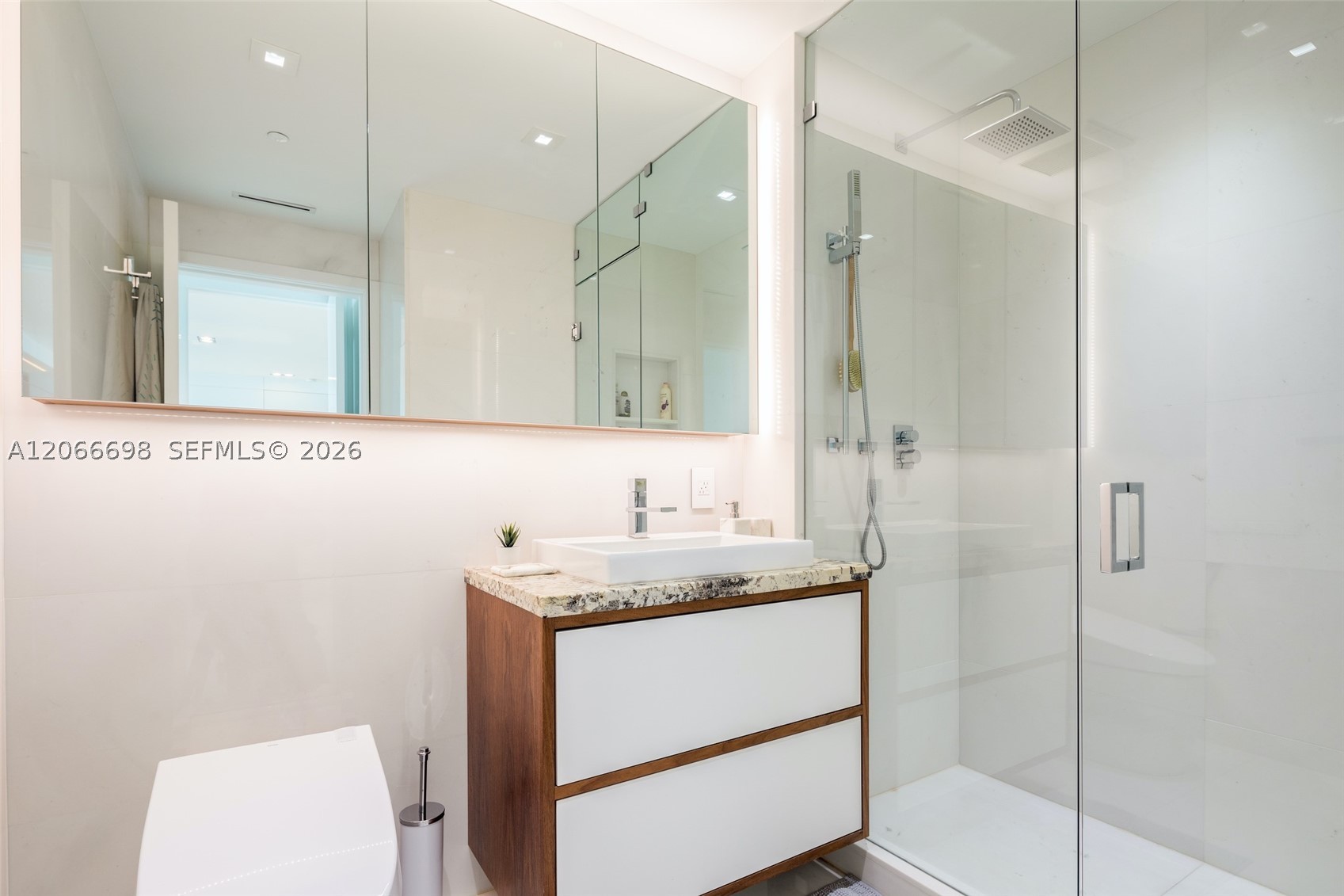 360 Ocean Dr #804S, Key Biscayne FL 33149