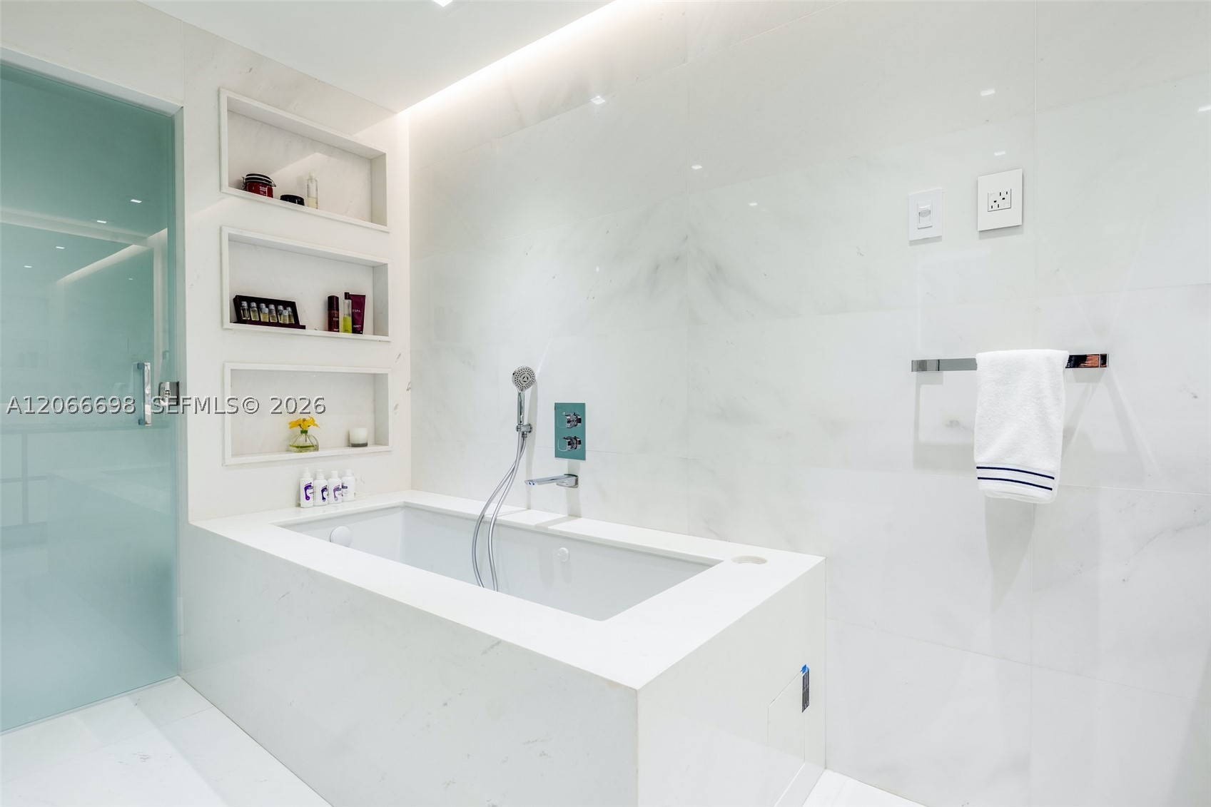 360 Ocean Dr #804S, Key Biscayne FL 33149