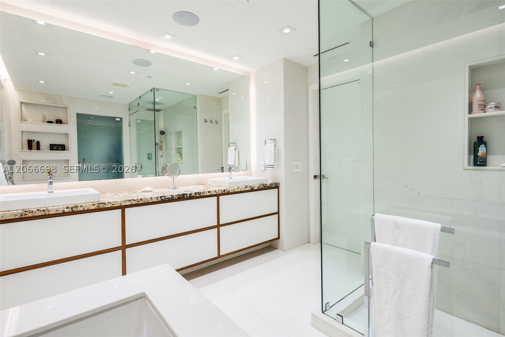 360 Ocean Dr #804S, Key Biscayne FL 33149