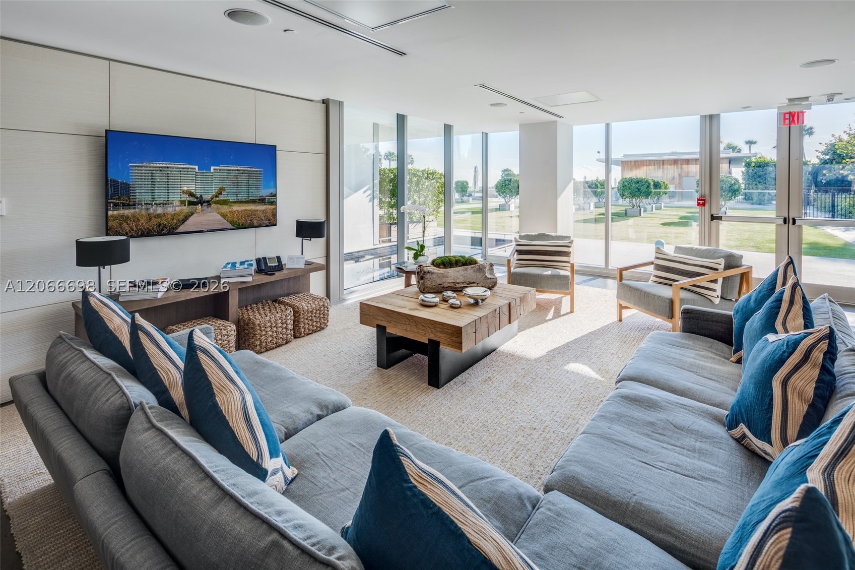 360 Ocean Dr #804S, Key Biscayne FL 33149