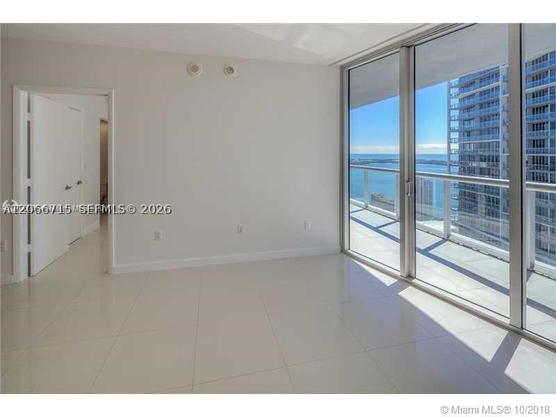 475 Brickell Ave #2511, Miami FL 33131