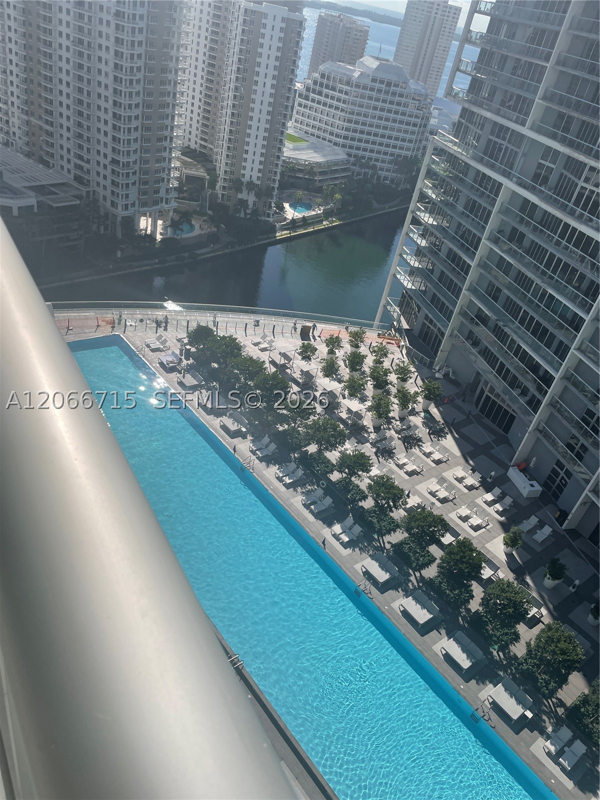 475 Brickell Ave #2511, Miami FL 33131
