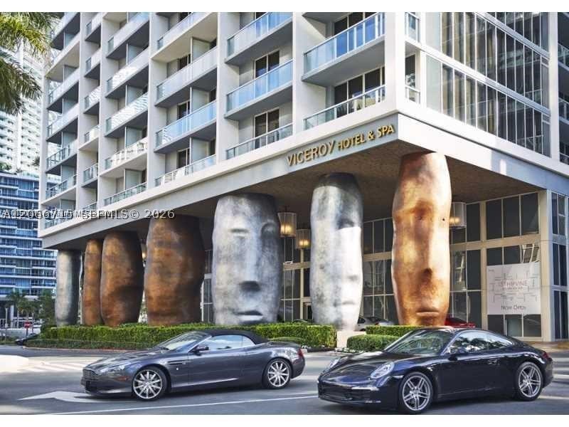 475 Brickell Ave #2511, Miami FL 33131