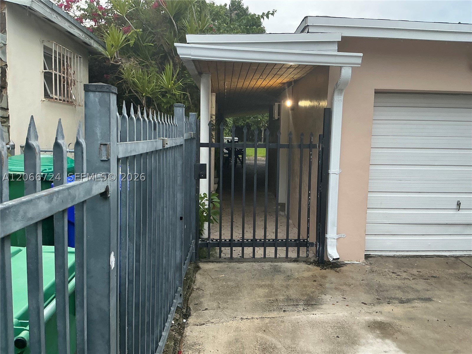 1855 NW 32nd St, Miami FL 33142