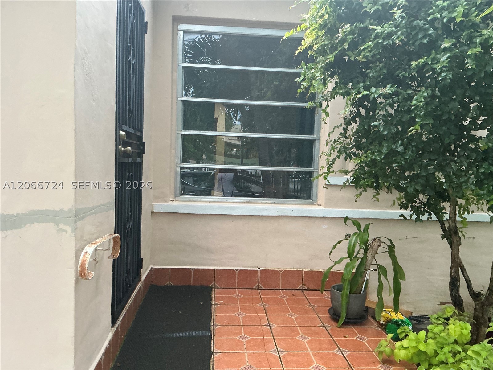 1855 NW 32nd St, Miami FL 33142