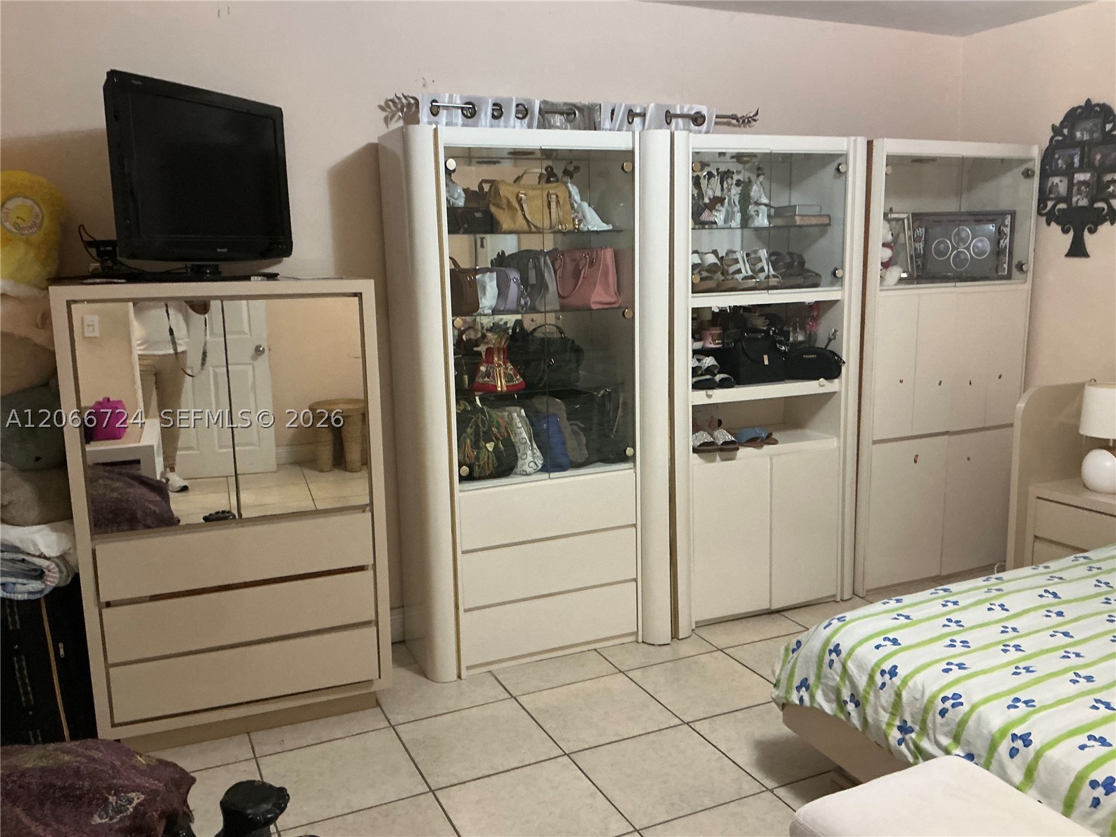 1855 NW 32nd St, Miami FL 33142