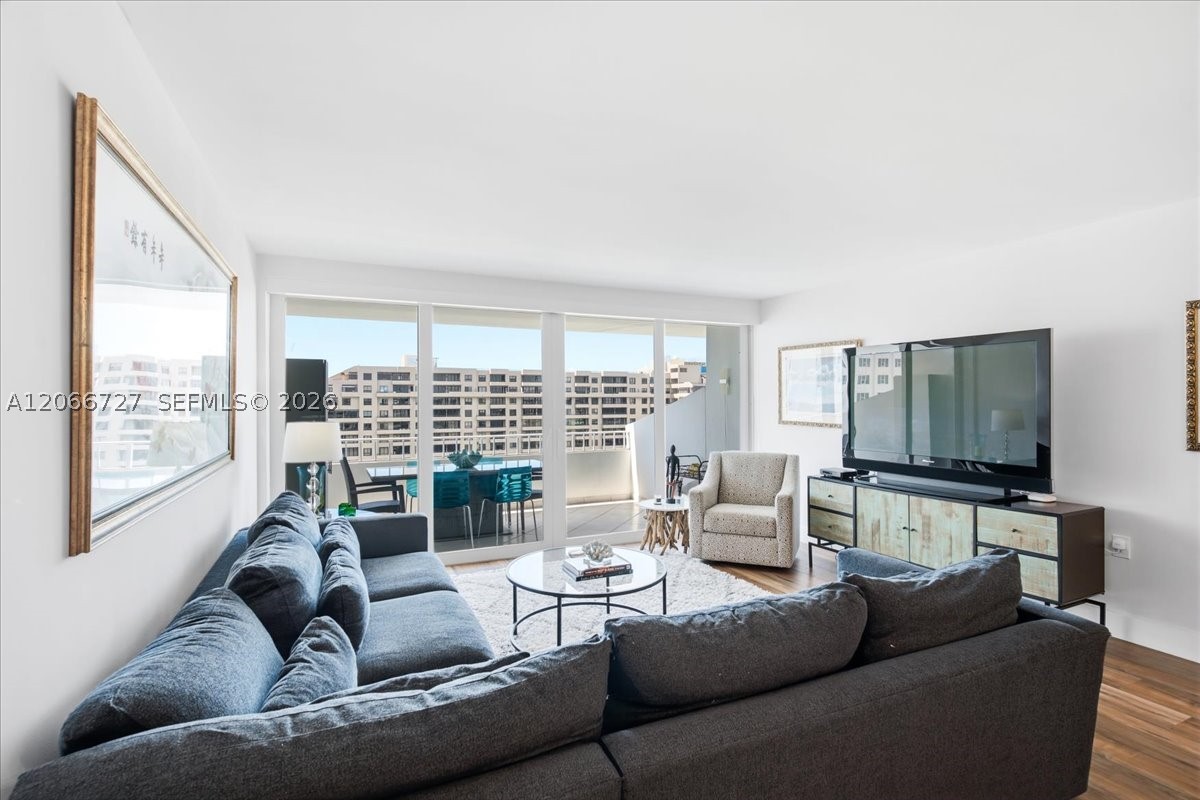 199 Ocean Lane Dr #1207, Key Biscayne FL 33149