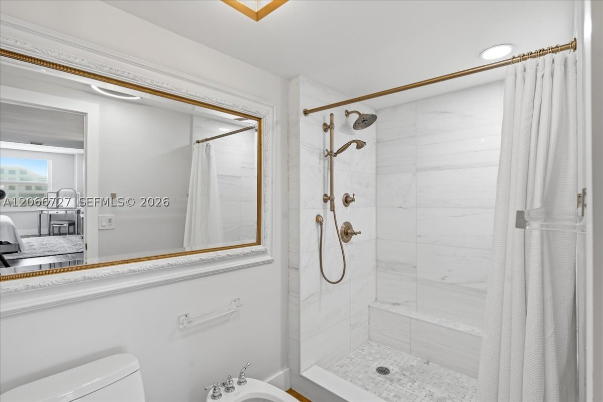 199 Ocean Lane Dr #1207, Key Biscayne FL 33149