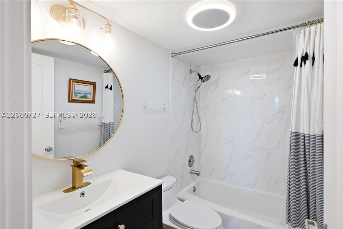 199 Ocean Lane Dr #1207, Key Biscayne FL 33149