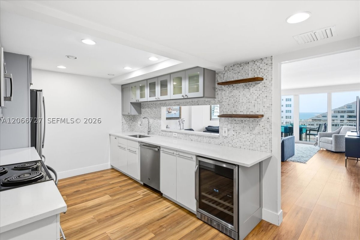 199 Ocean Lane Dr #1207, Key Biscayne FL 33149