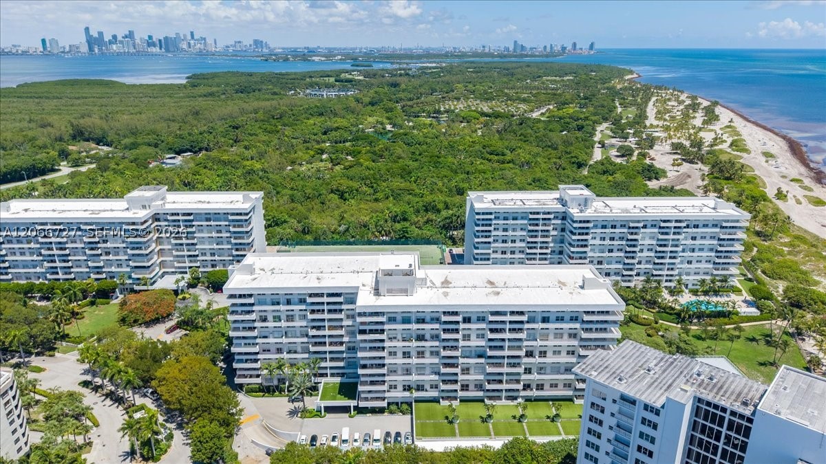 199 Ocean Lane Dr #1207, Key Biscayne FL 33149