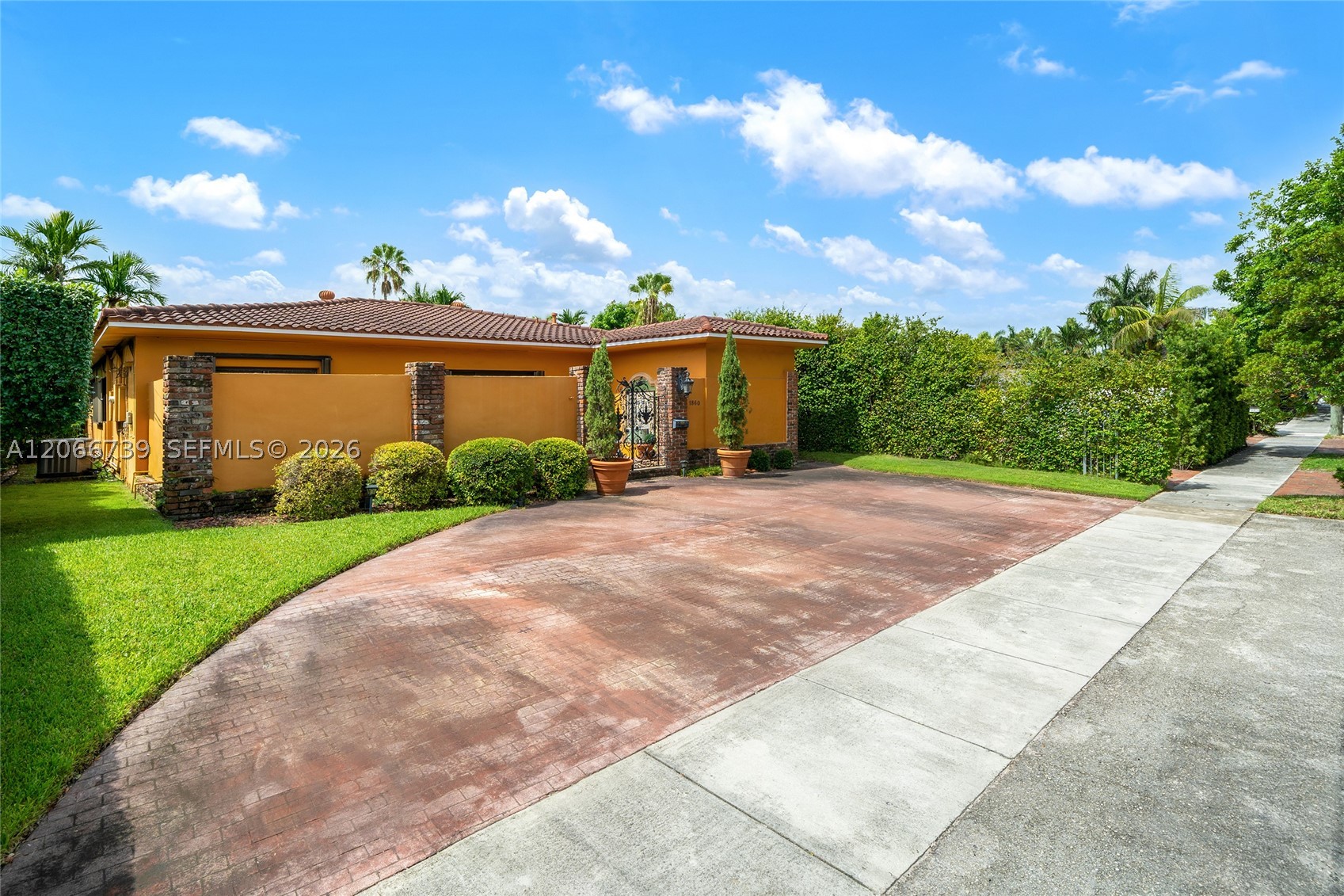 1860 Cleveland Rd, Miami Beach FL 33141