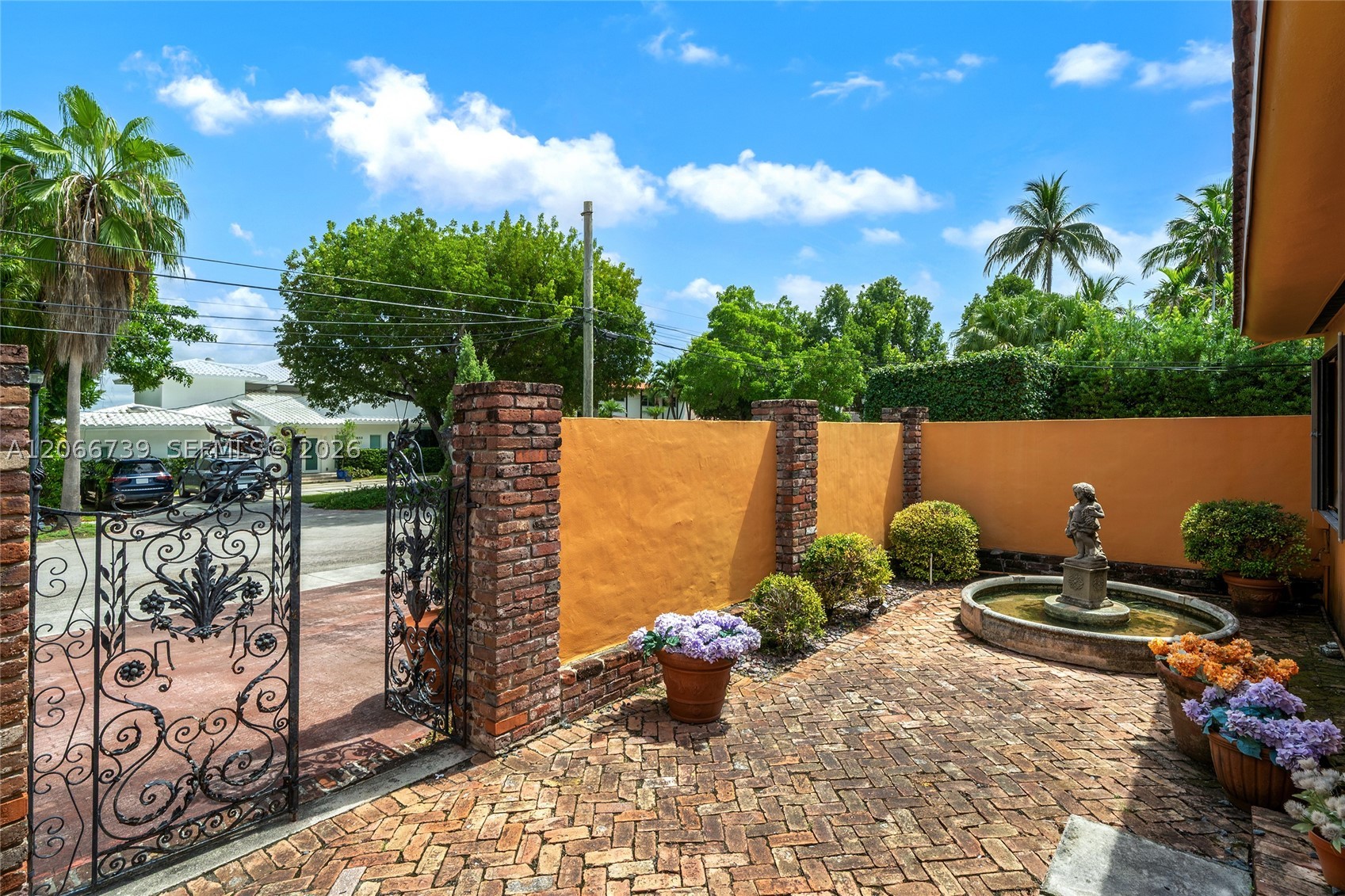 1860 Cleveland Rd, Miami Beach FL 33141