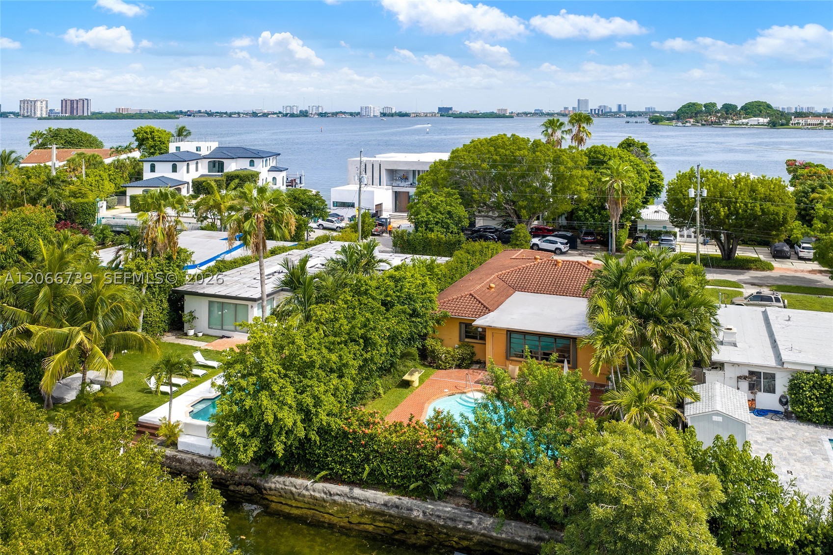 1860 Cleveland Rd, Miami Beach FL 33141