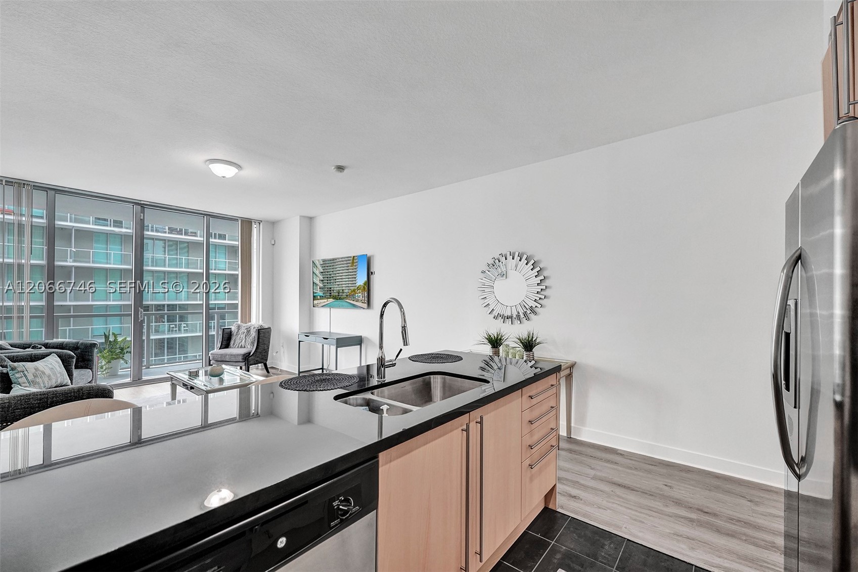 79 SW 12th St #3608-S, Miami FL 33130