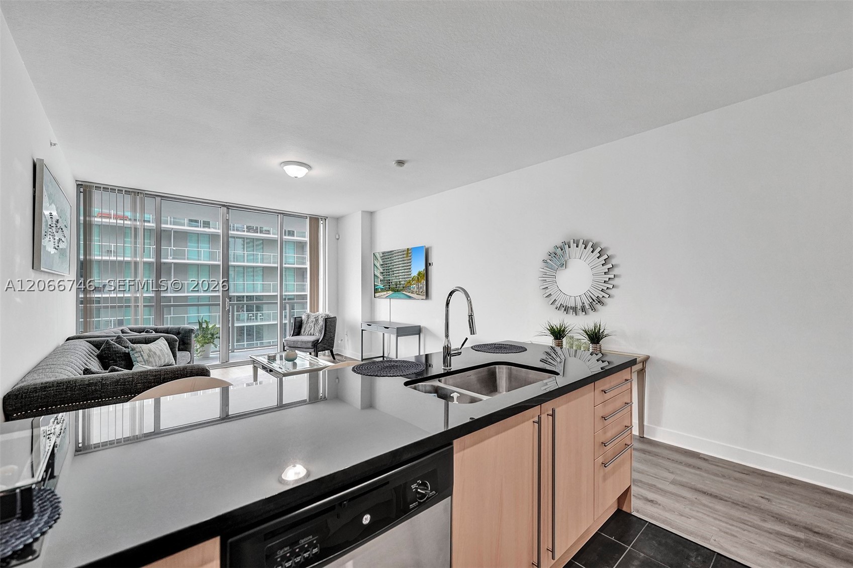 79 SW 12th St #3608-S, Miami FL 33130