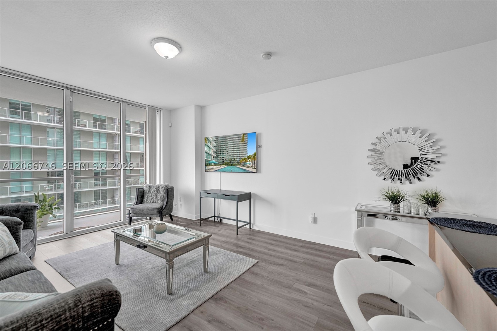 79 SW 12th St #3608-S, Miami FL 33130