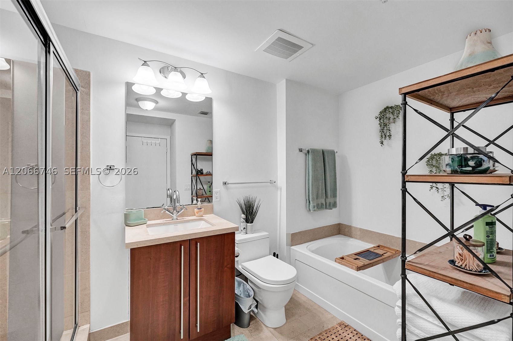 79 SW 12th St #3608-S, Miami FL 33130