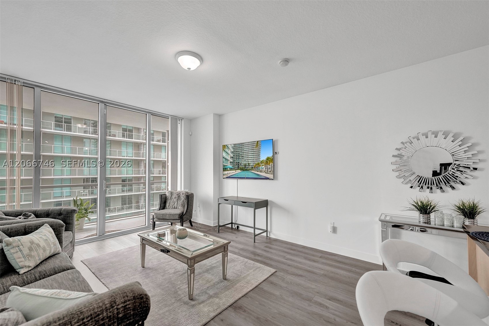 79 SW 12th St #3608-S, Miami FL 33130