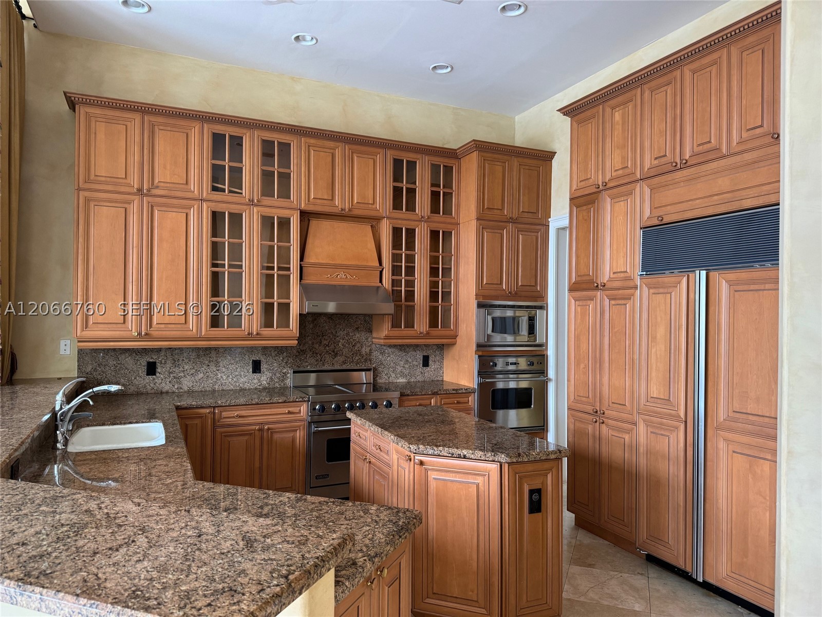 891 Captiva Dr, Hollywood FL 33019