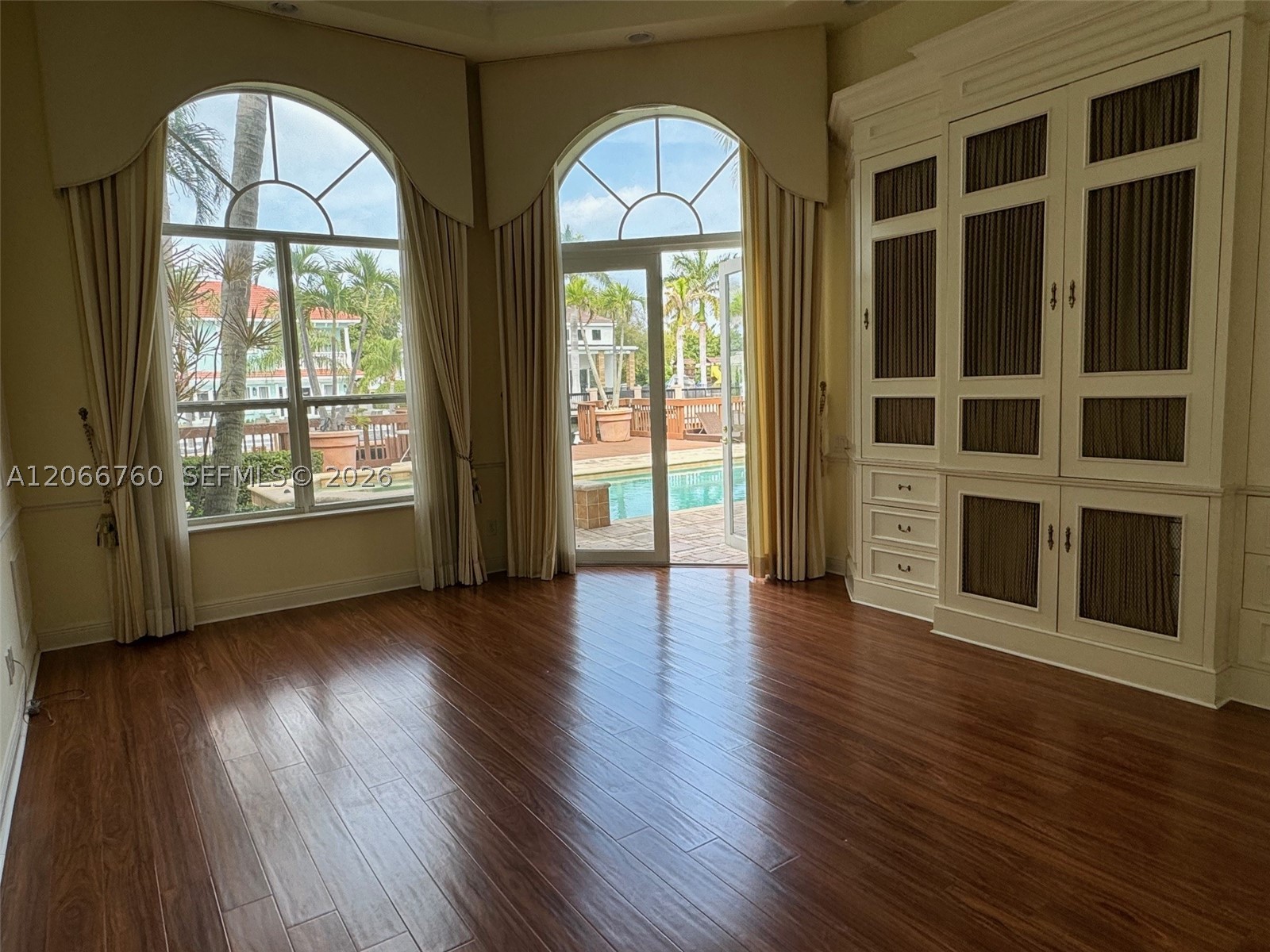 891 Captiva Dr, Hollywood FL 33019