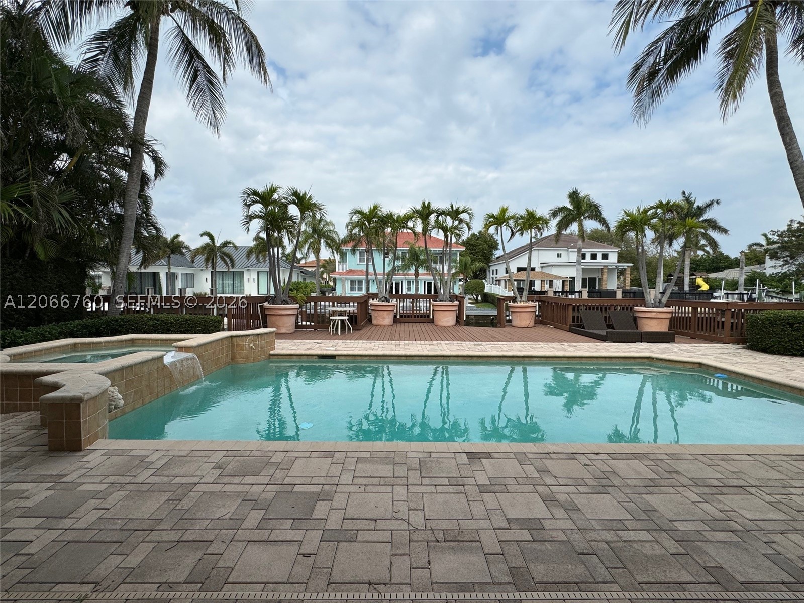 891 Captiva Dr, Hollywood FL 33019