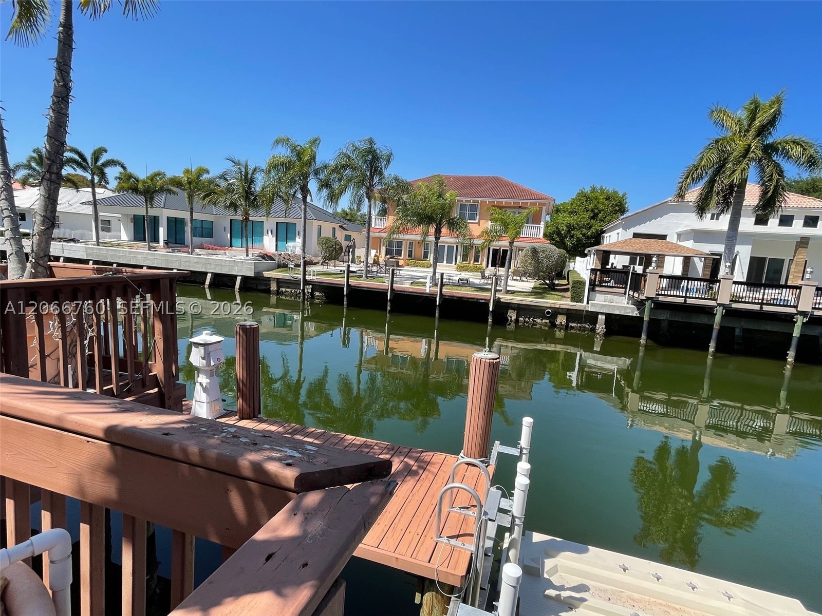 891 Captiva Dr, Hollywood FL 33019