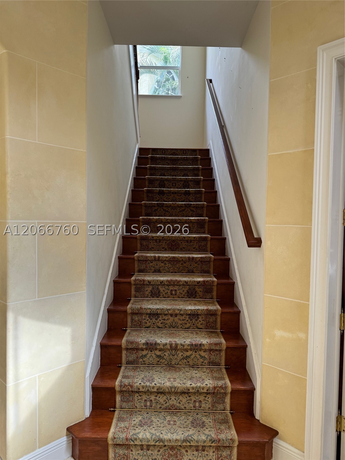 891 Captiva Dr, Hollywood FL 33019