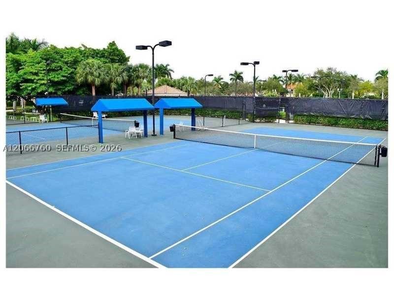 891 Captiva Dr, Hollywood FL 33019