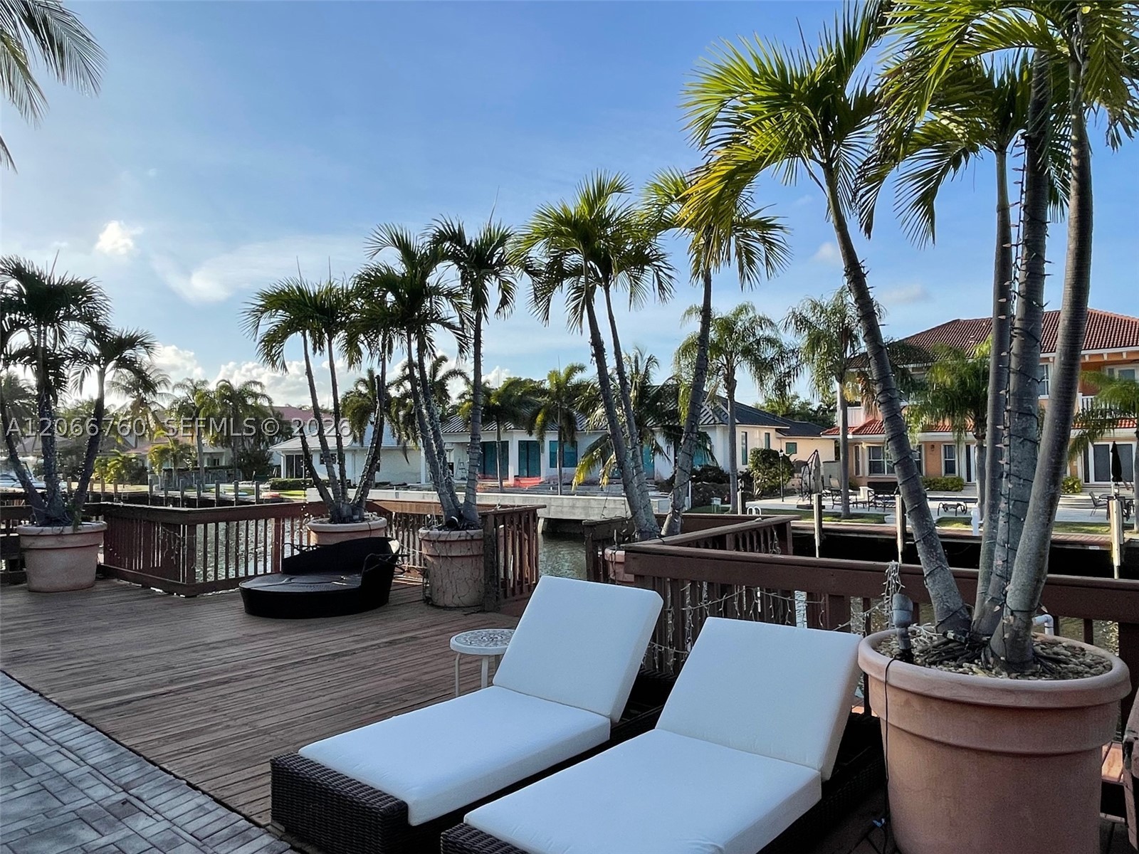 891 Captiva Dr, Hollywood FL 33019