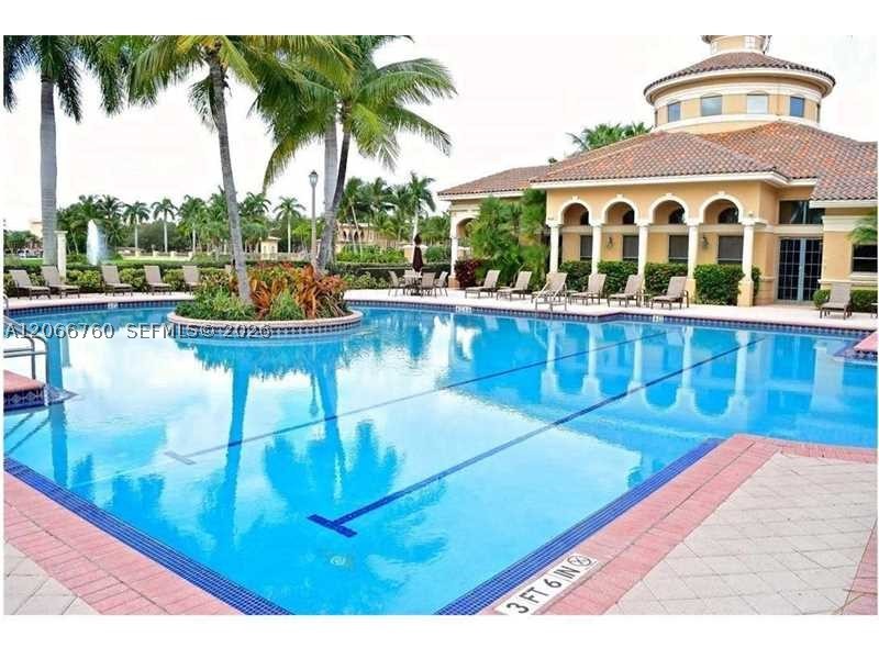 891 Captiva Dr, Hollywood FL 33019