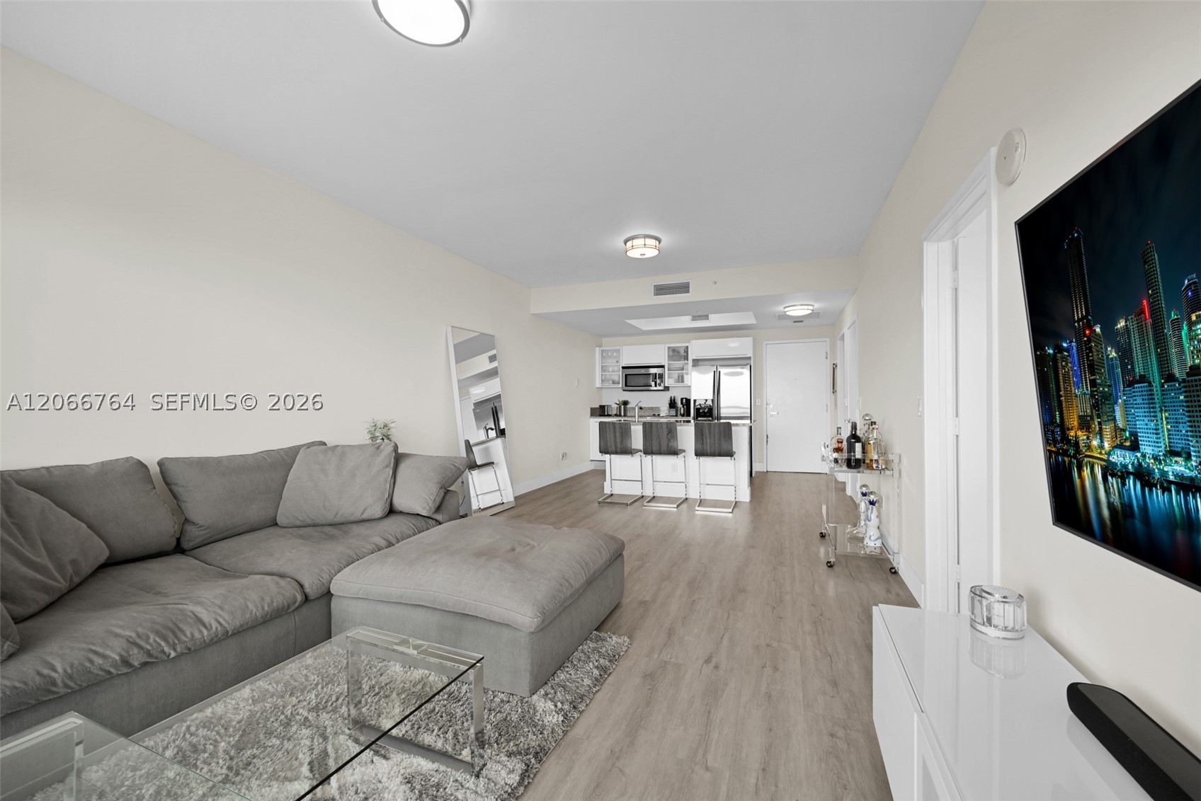 Miami FL 33132 - A12066764