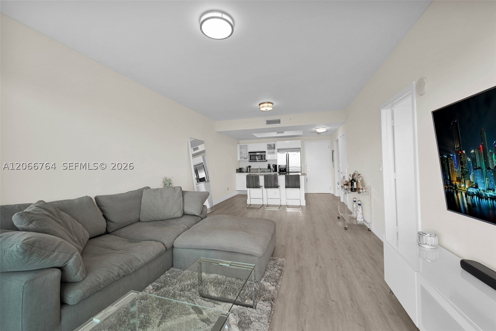 Miami FL 33132 - A12066764