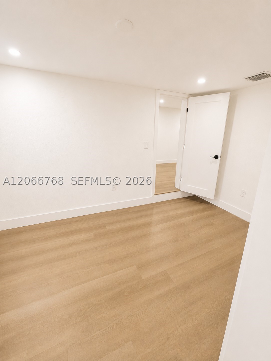 2415 NW 15th St, Miami FL 33125