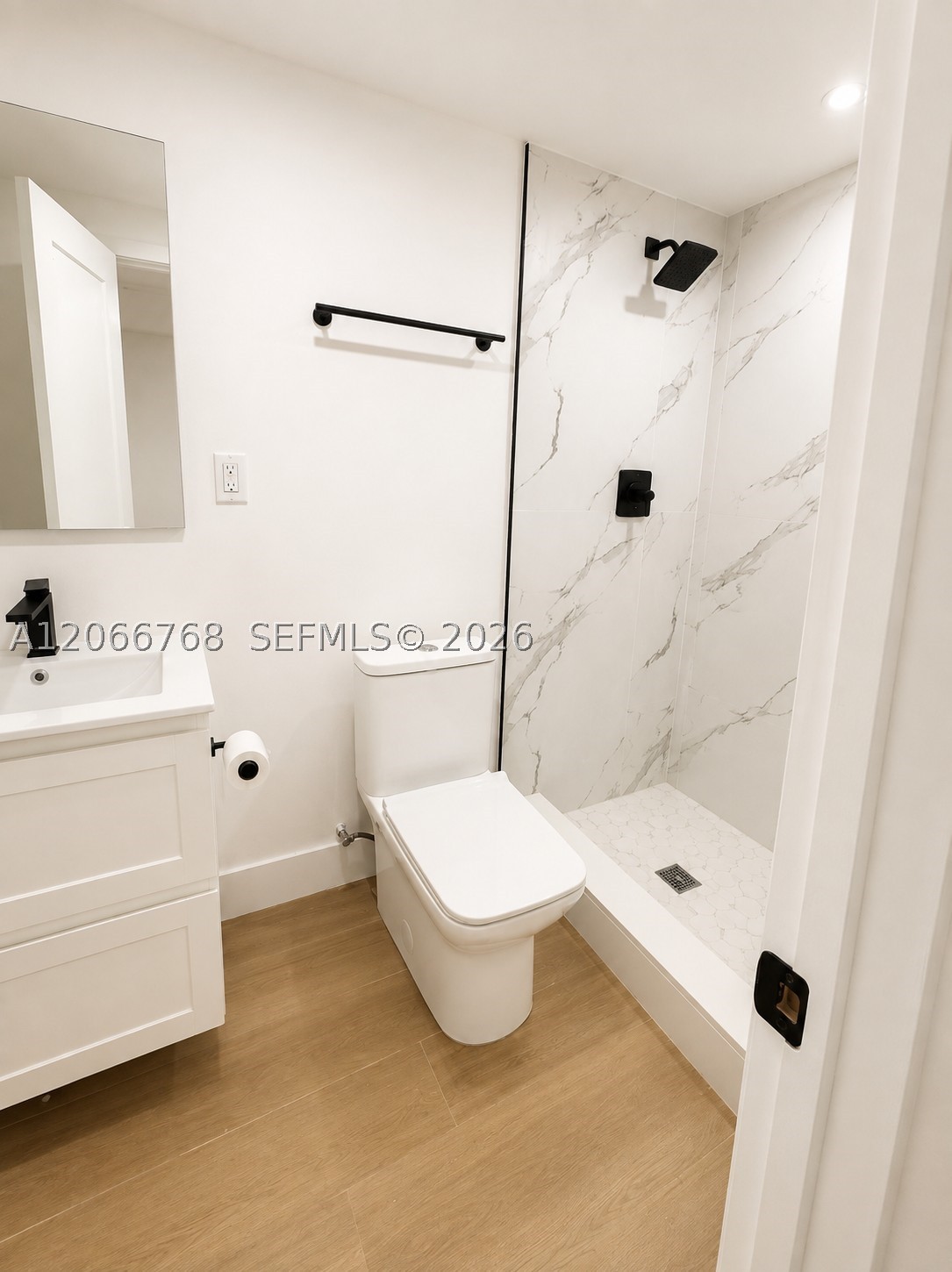 2415 NW 15th St, Miami FL 33125