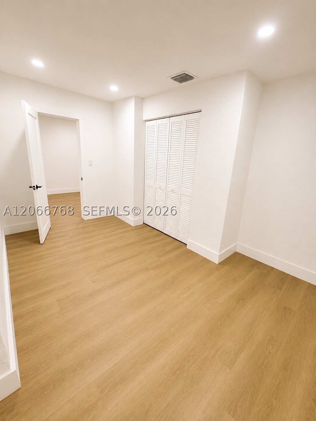 2415 NW 15th St, Miami FL 33125