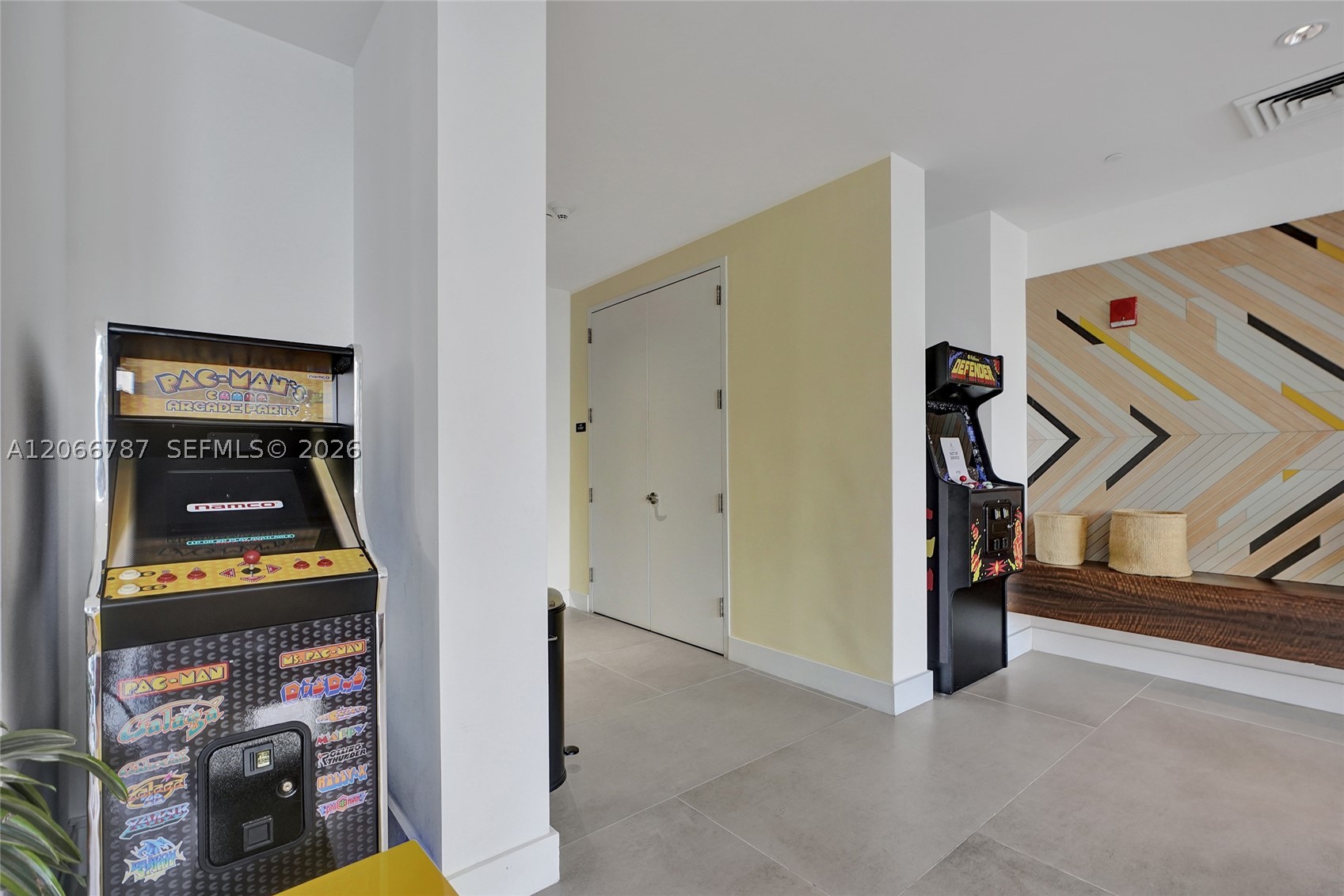 121 NE 34th St #2310, Miami FL 33137