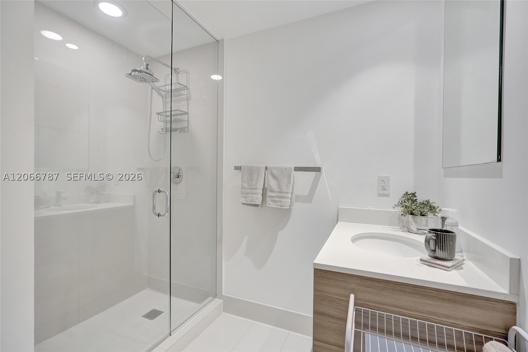 121 NE 34th St #2310, Miami FL 33137